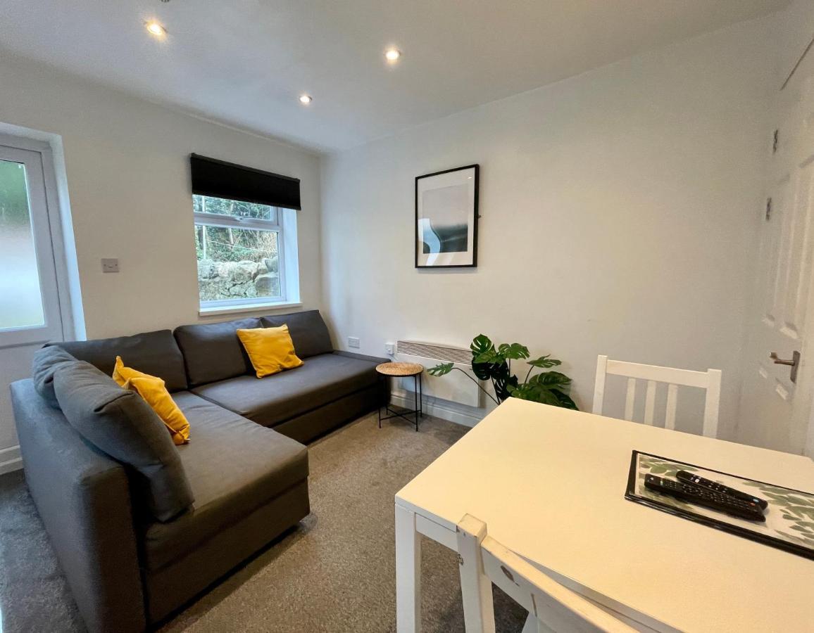 6 Person Apartment In City Centre Cardiff Exterior photo