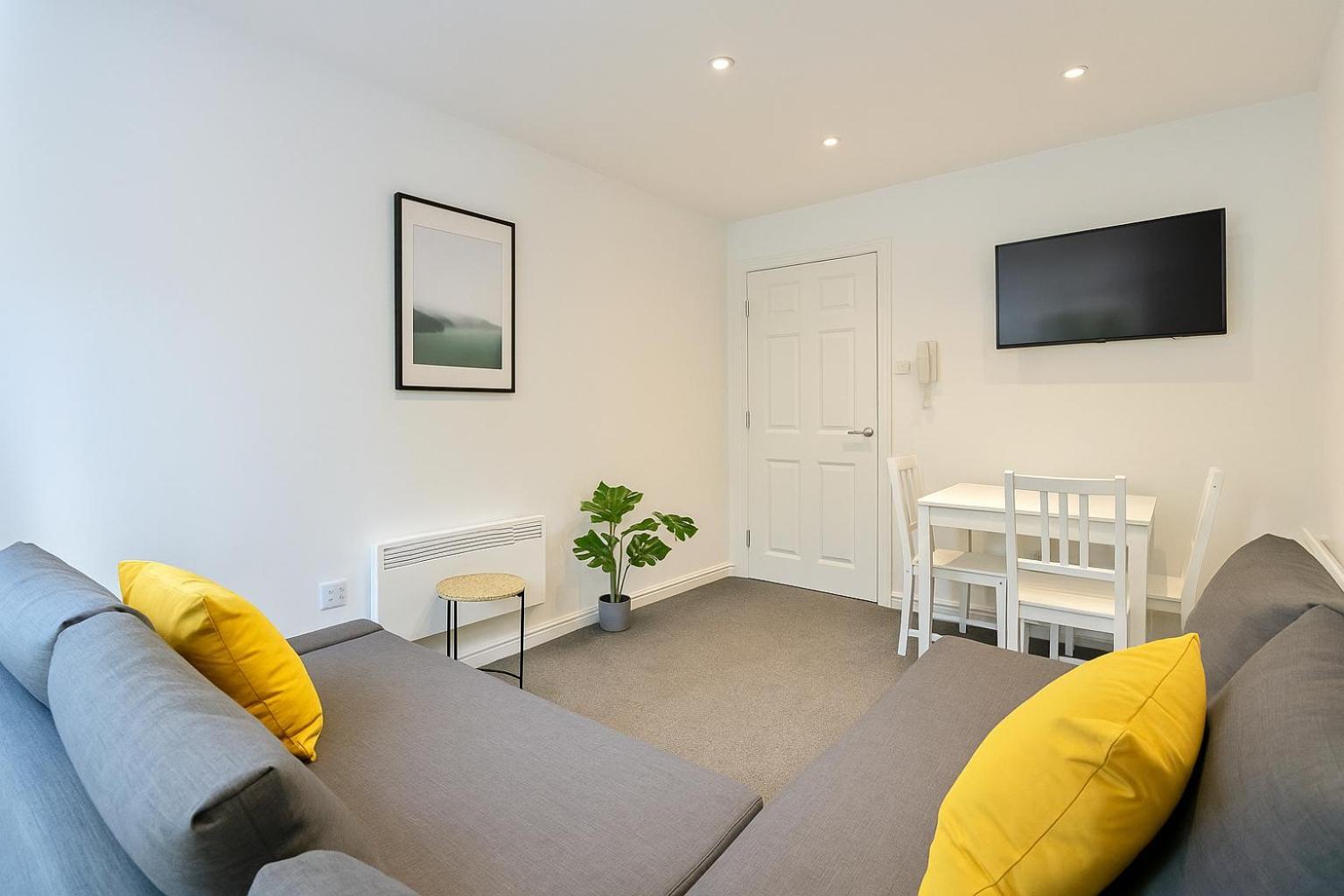 6 Person Apartment In City Centre Cardiff Exterior photo